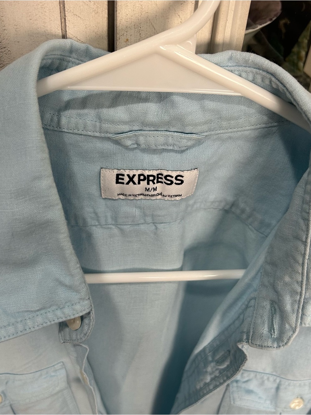 NWOT Express Light Blue Linen Blend Button Down Shirt Medium - Picture 3 of 6